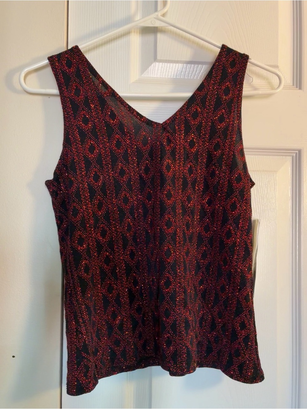 Women’s V-Neck Tank Top in Black and Red Geometric Print